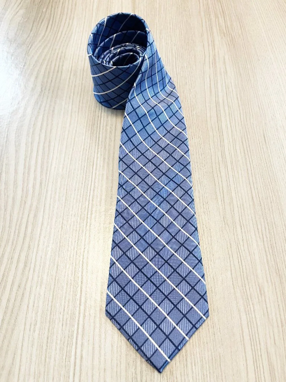 Jos A Bank Men’s Blue Plaid Geometric 100% Silk Long Necktie Preppy Wedding